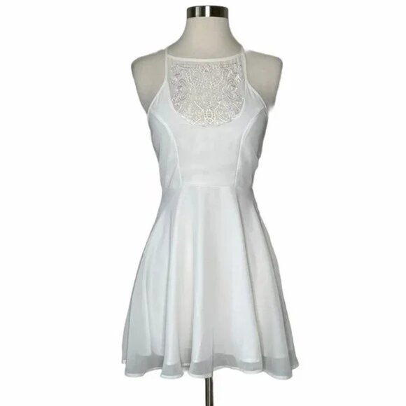 NWOT Lovers + Friends Embroidered Lace Skater Dress in White Sz. XS - Picture 1 of 4